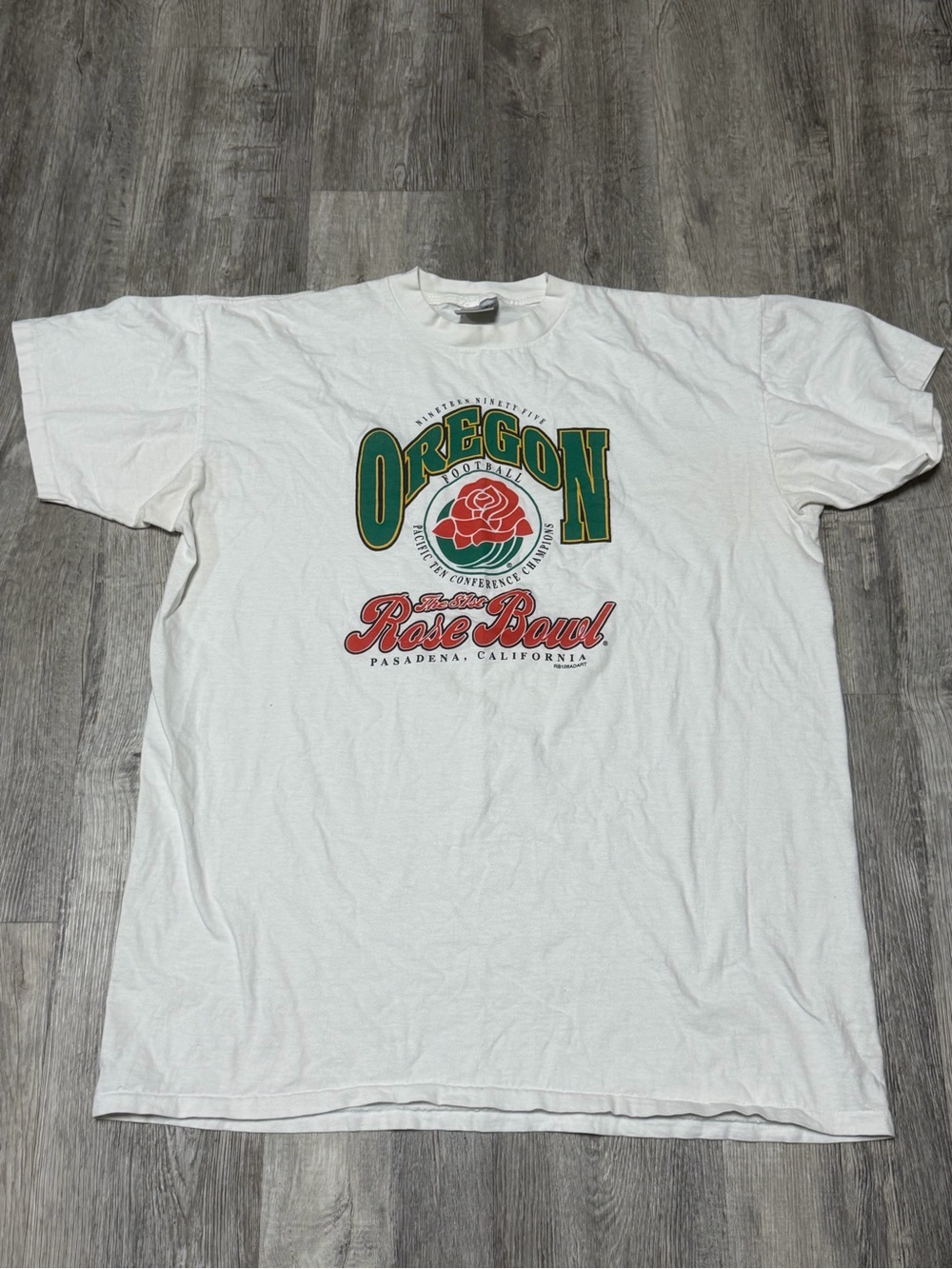 VTG Men’s College Football Oregon Rose Bowl Graphic T-Shirt - White USA made